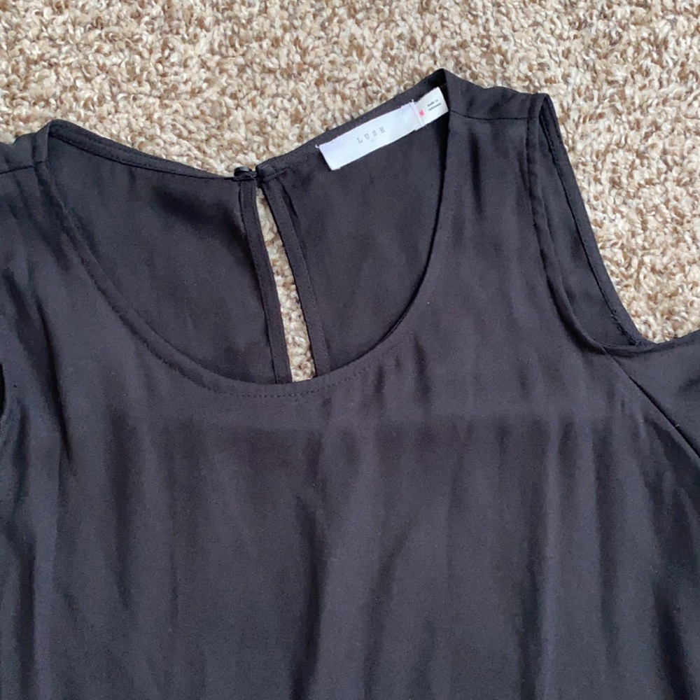 Cold shoulder top - Picture 2 of 4